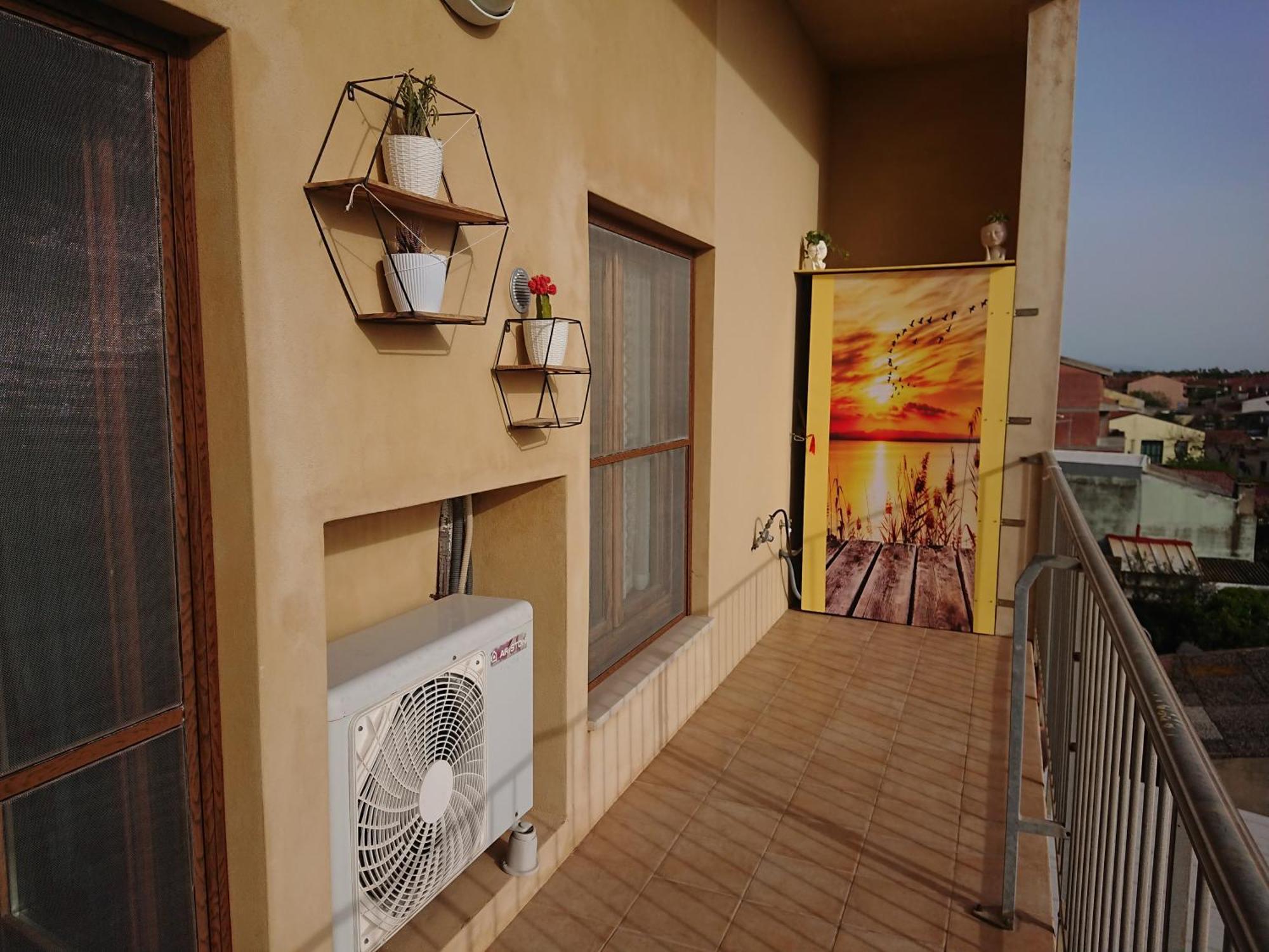 Casa Vacanze Di Alex Cabras Exterior photo